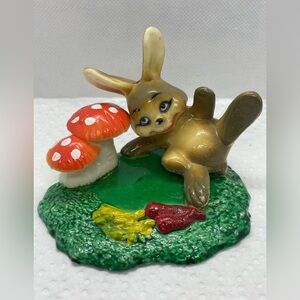 Vintage Enesco Easter Bunny Rabbit Figure Plastic Collectible Mushrooms 2.5”